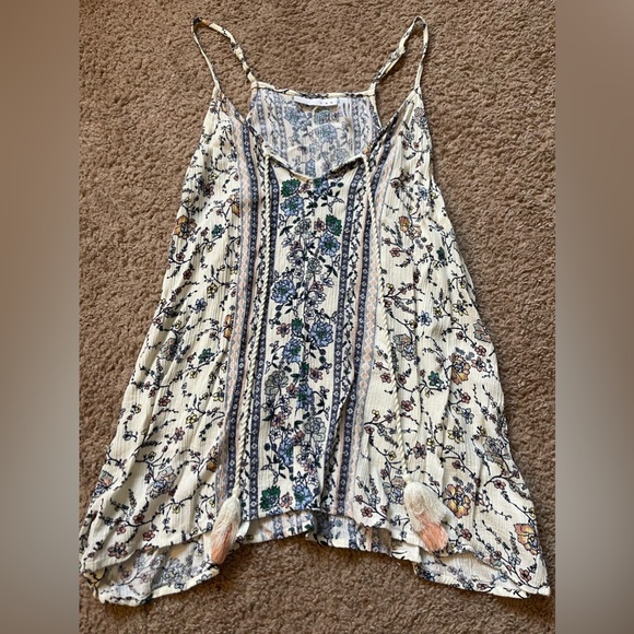 LUQ: Halter Style Tank - Picture 4 of 4